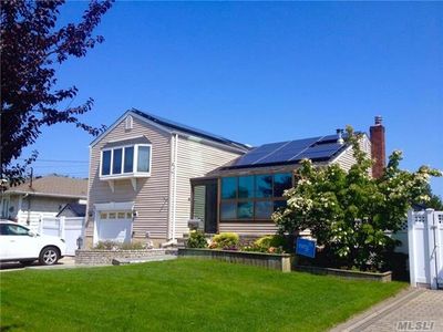 449 N Atlanta Ave, Massapequa, NY, 11758