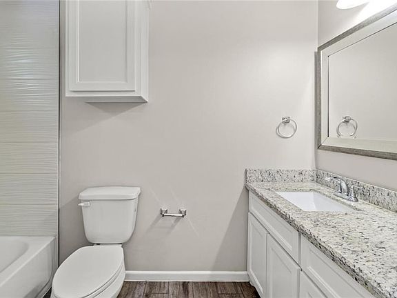 5th image of 900 N Kentucky St APT 1