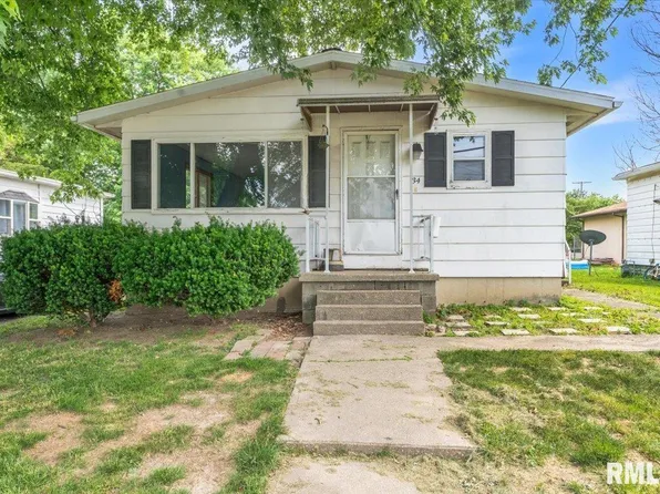 34 W Kenney St, Divernon, IL 62530