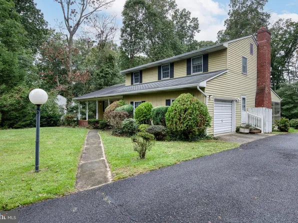 8 Malaga Dr, Bridgeton, NJ 08302
