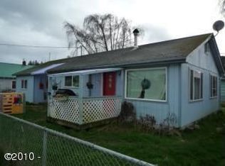 285 Spruce St, Waldport, OR
