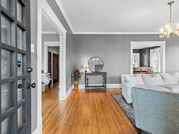 3rd image of 1144 Madison St
