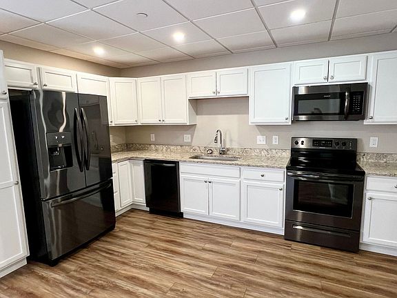 2nd image of 111 Church St #6
