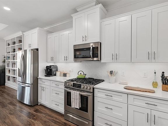 4th image of 1414 SW 66th Way