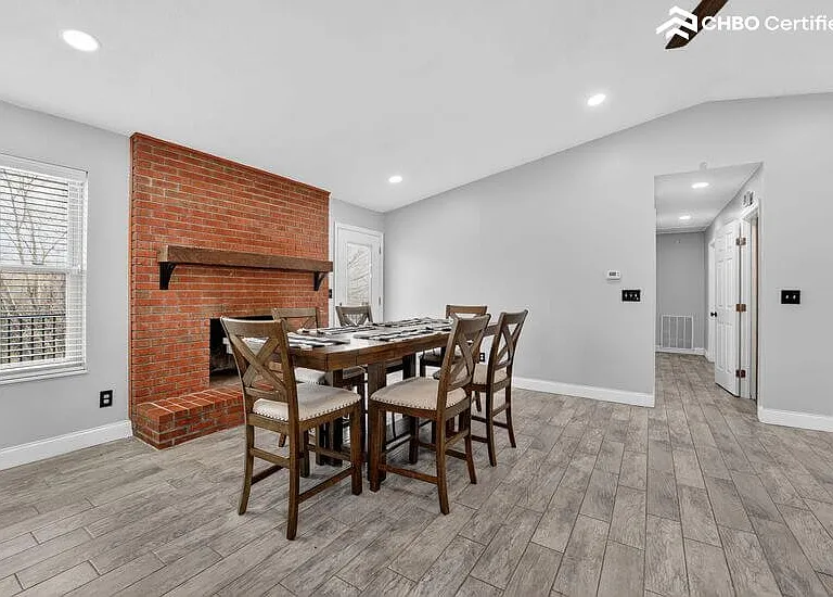 490 Beechwood Cir — Photo 17