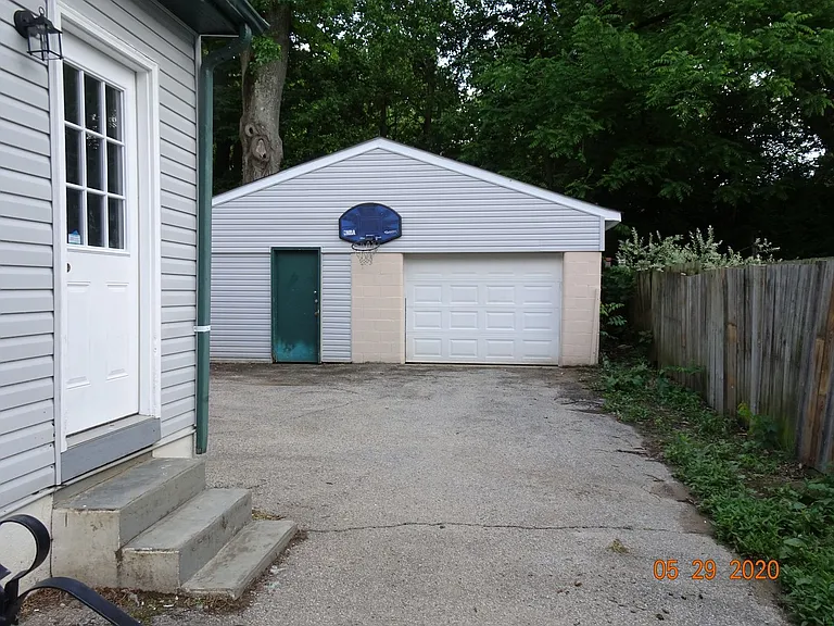 184 Mills Dr — Photo 23