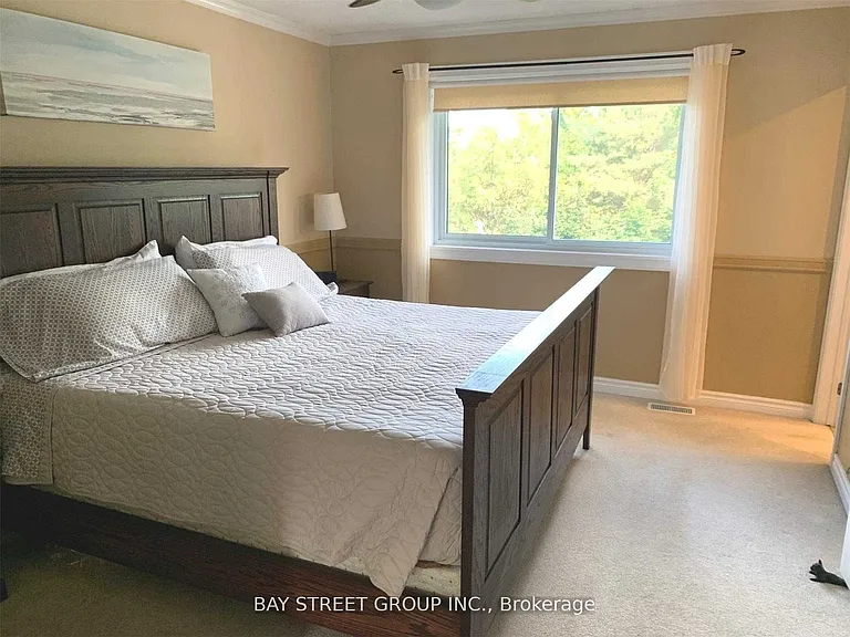 76 Mayfair Dr — Photo 17