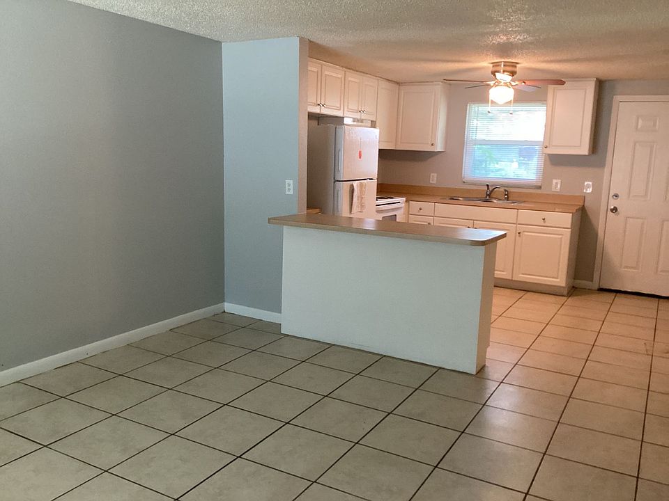 1st image of 11720 N 14th St APT 105