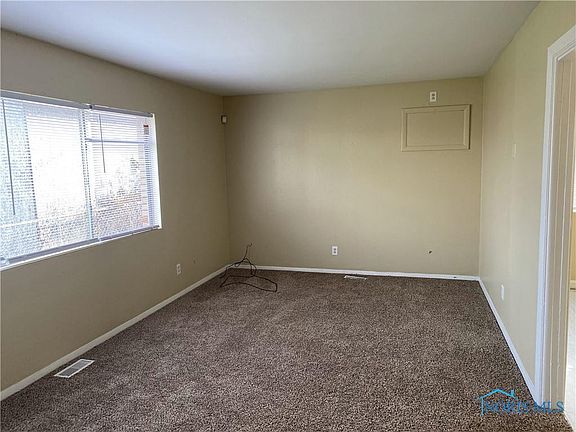2nd image of 1022 Liberty St