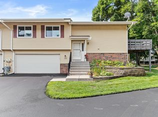 11123 Xavier Cir, Bloomington, MN 55437