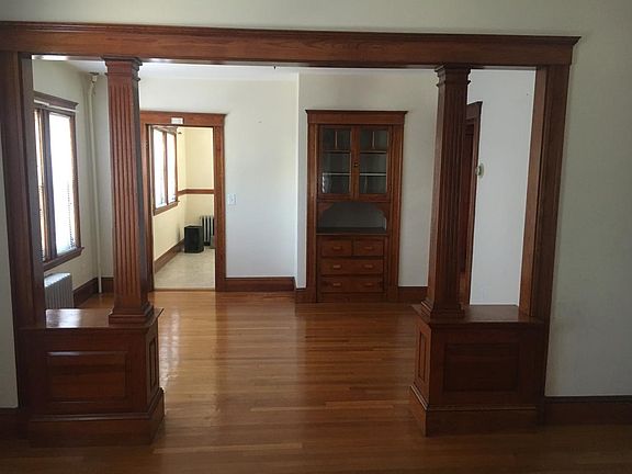 3rd image of 29 Doble St #1