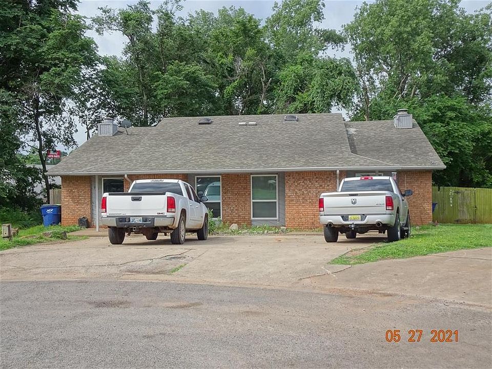 1st image of 900 Aspen Ct