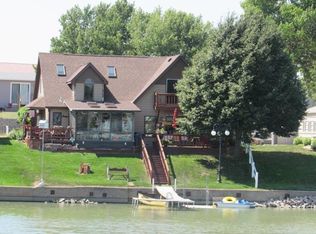 128 Lakeview Acres Dr #14E, Elwood, NE 68937