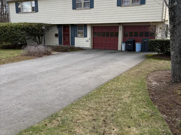 1 Deerfield Ln, Natick, MA 01760
