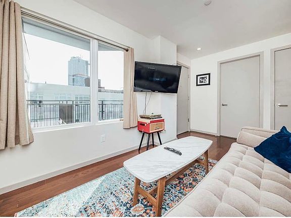 5th image of 40 N 4th St Unit 72