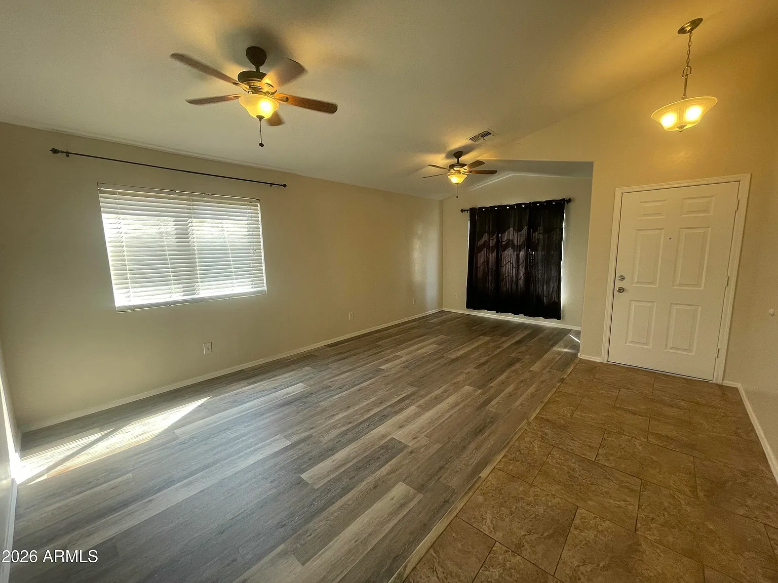 3 bed, 2.0 bath, 1687 sqft, $1,800 — Photo 2