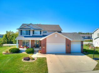 3344 Foxley Dr, Ames, IA 50010