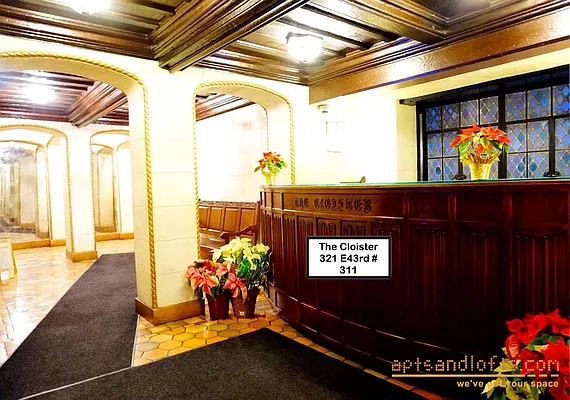 Sold by aptsandlofts.com | media 32