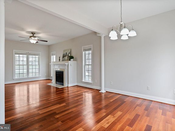 3rd image of 416 Crow Dr