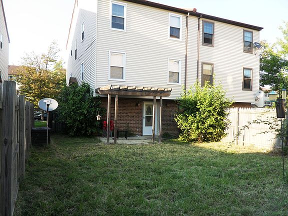 3rd image of 13061 Blakeslee Dr #1