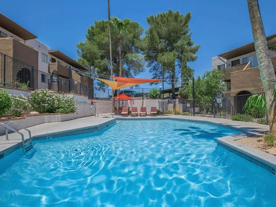 Casas Adobes Apartments