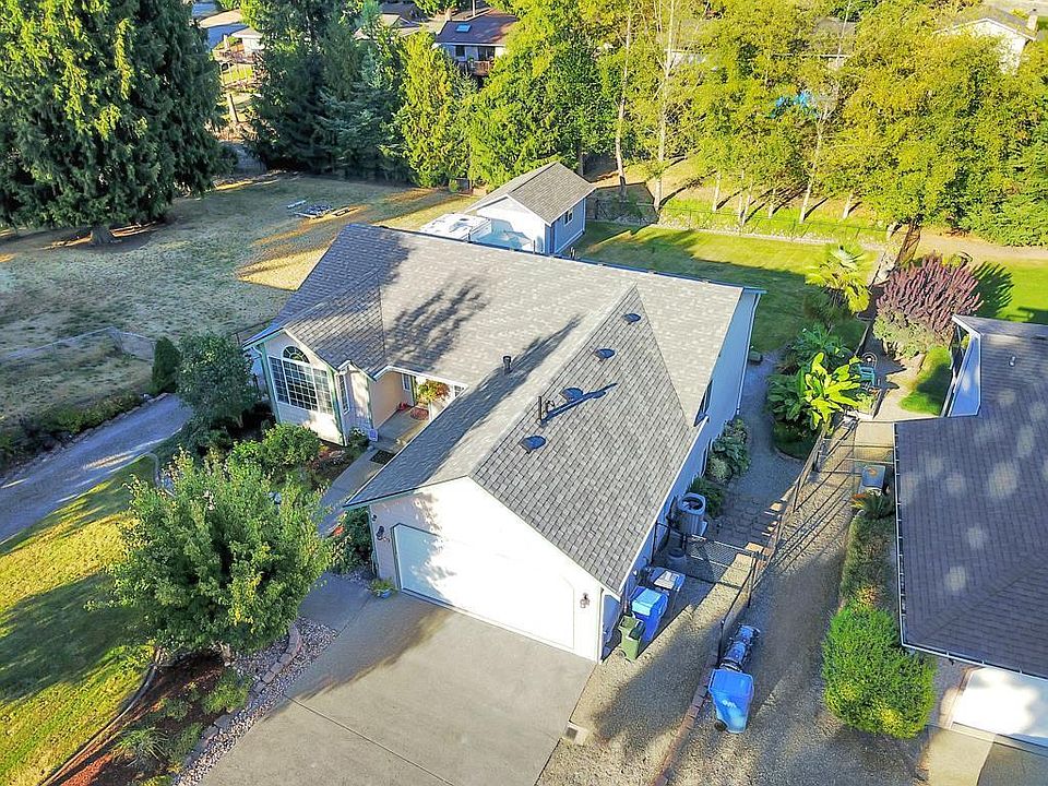 1st image of 2709 208th Ave E