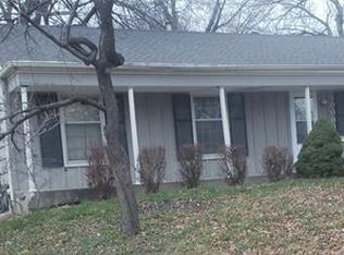 10002 W 91st St, Overland Park, KS 66212