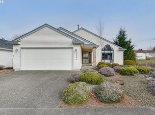 2004 NE 158th Pl, Portland, OR 97230