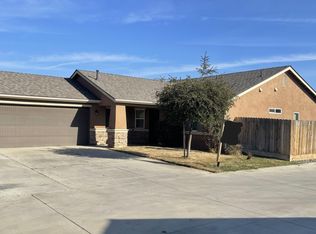 717 W Perez Ave, Visalia, CA 93291