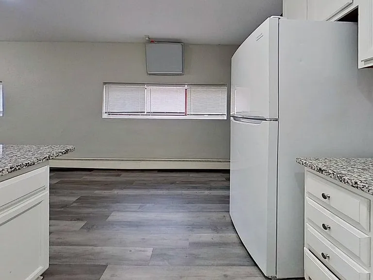 Nicollet Avenue Apartments — Photo 9