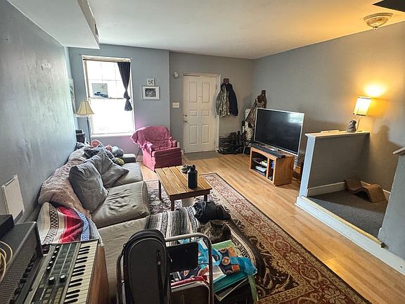 3rd image of 1808 Idlewood Ave