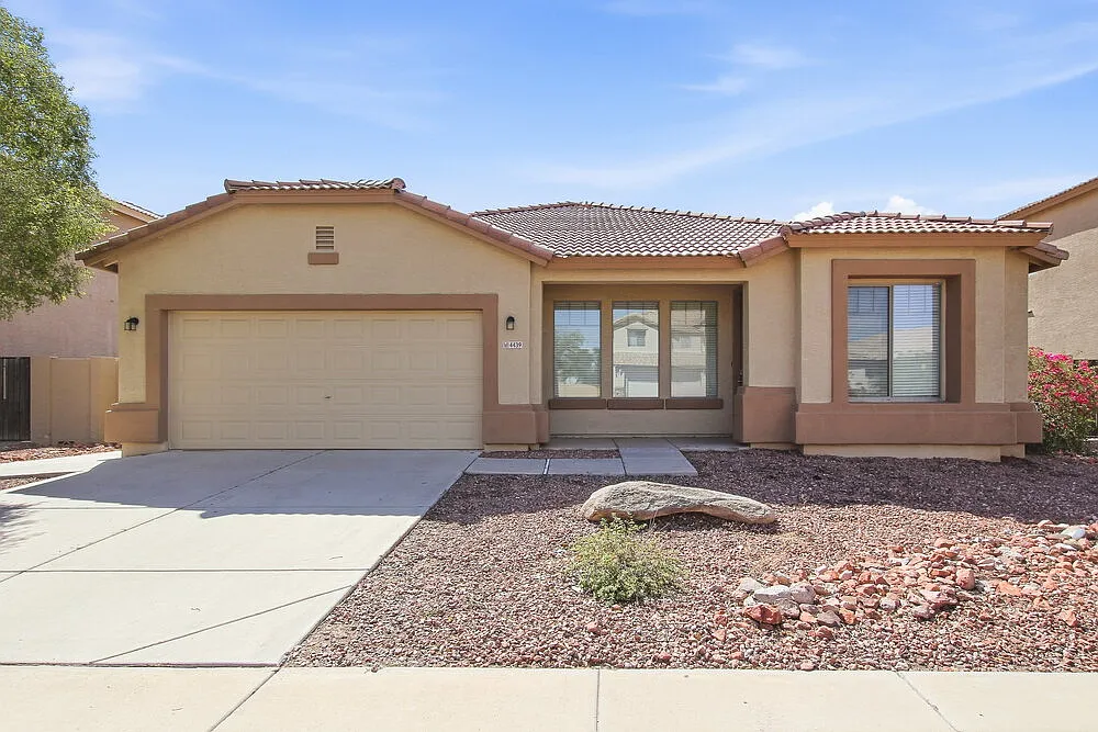 3 bed, 2.0 bath, 2266 sqft, $2,545 — Photo 1