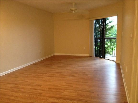 3rd image of 9881 Nob Hill Ct