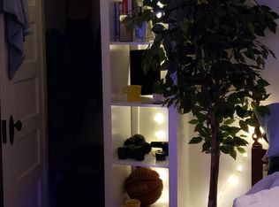 1011 E 5th St #B, Duluth, MN 55805