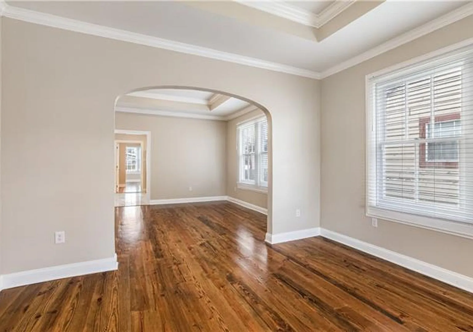 Gentilly Single — Photo 2
