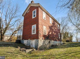 324 W Queen St, Strasburg, VA 22657