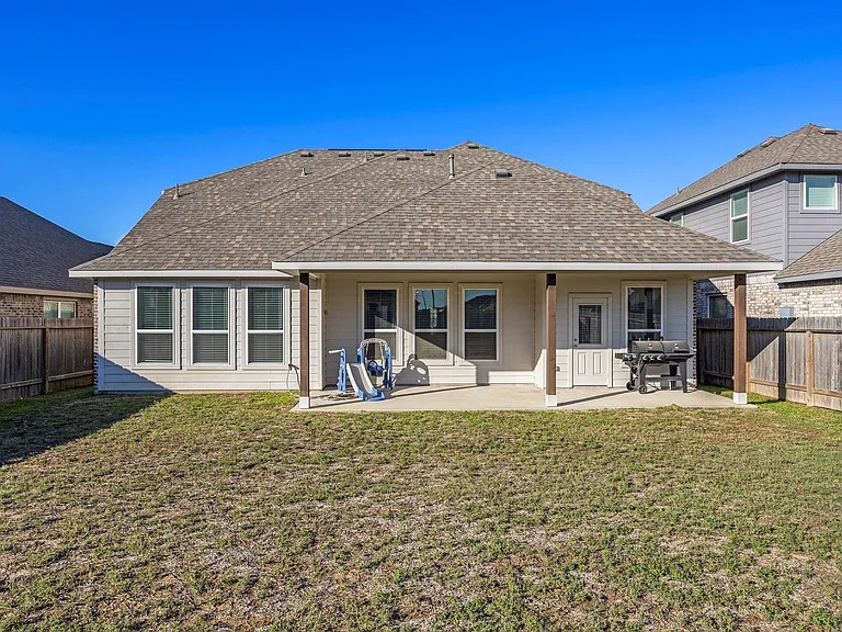 24311 Huntcliff Dr — Photo 36