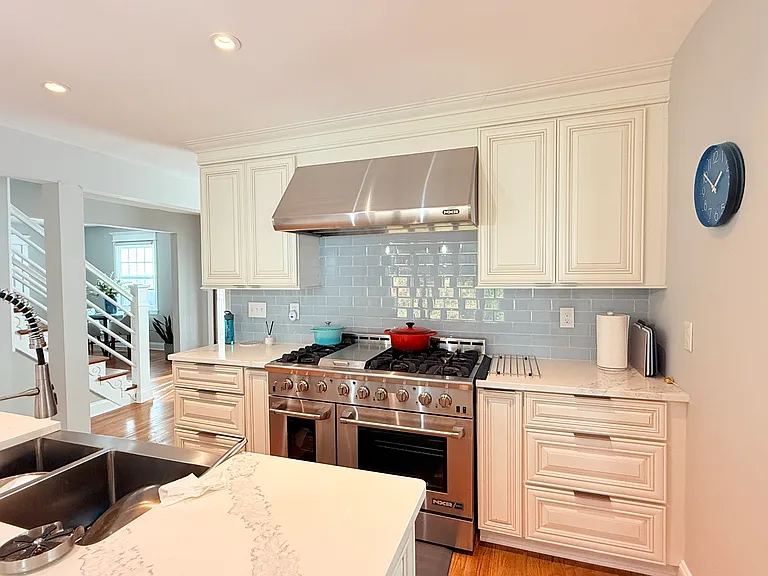 6515 Broxburn Dr — Photo 3