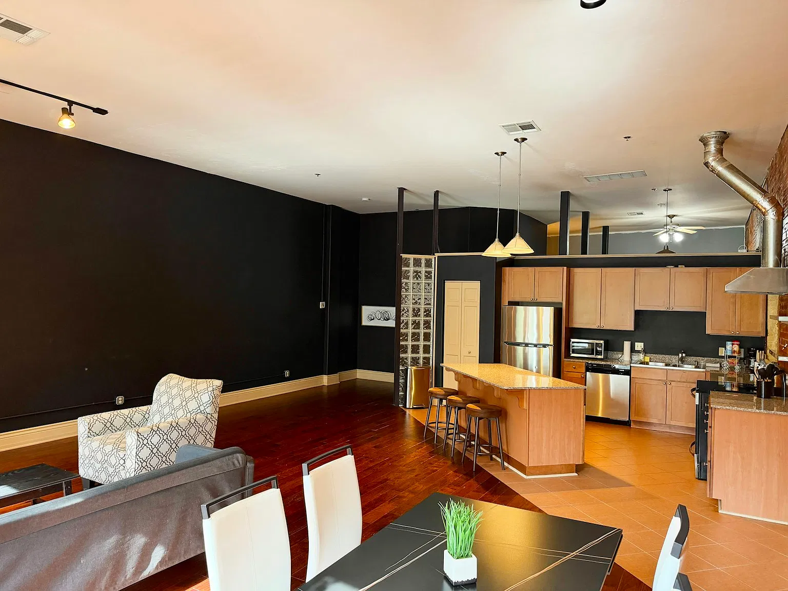 518 Colcord Drive, Unit 3 — Photo 4