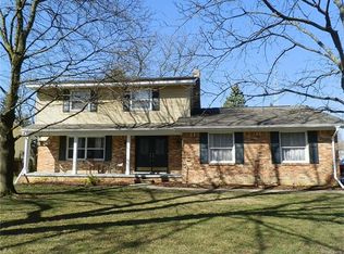 5317 Old Franklin Rd, Grand Blanc, MI 48439