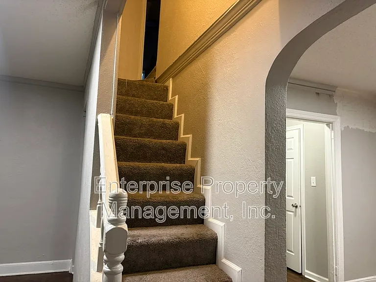 2447 Twain Ave — Photo 12