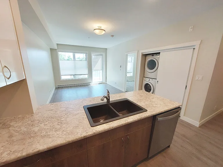 1950 Watkiss Way #201 — Photo 26