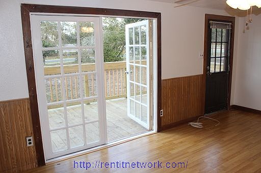 4th image of 12407 Edgeknoll Dr