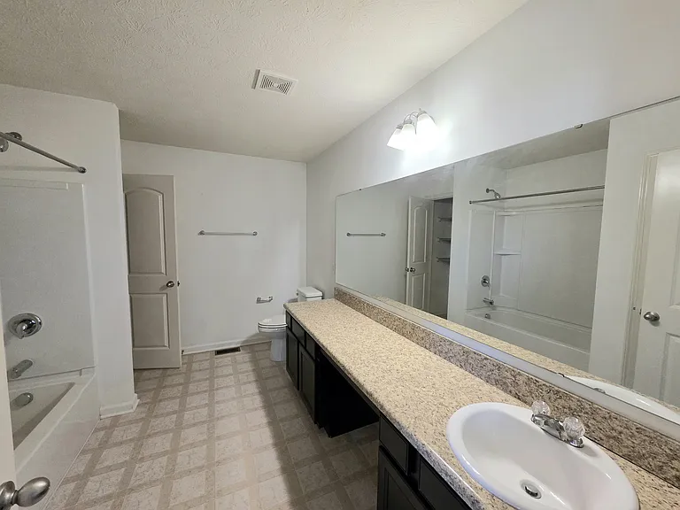 2313 Shadow Bend Dr — Photo 7