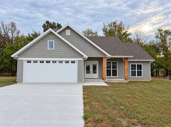 820 N Chicago Avenue, Bolivar, MO 65613