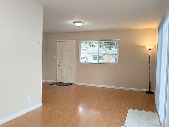 4th image of 7327 Starward Dr