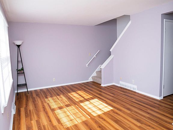 3rd image of 2607 Hawthorne Dr