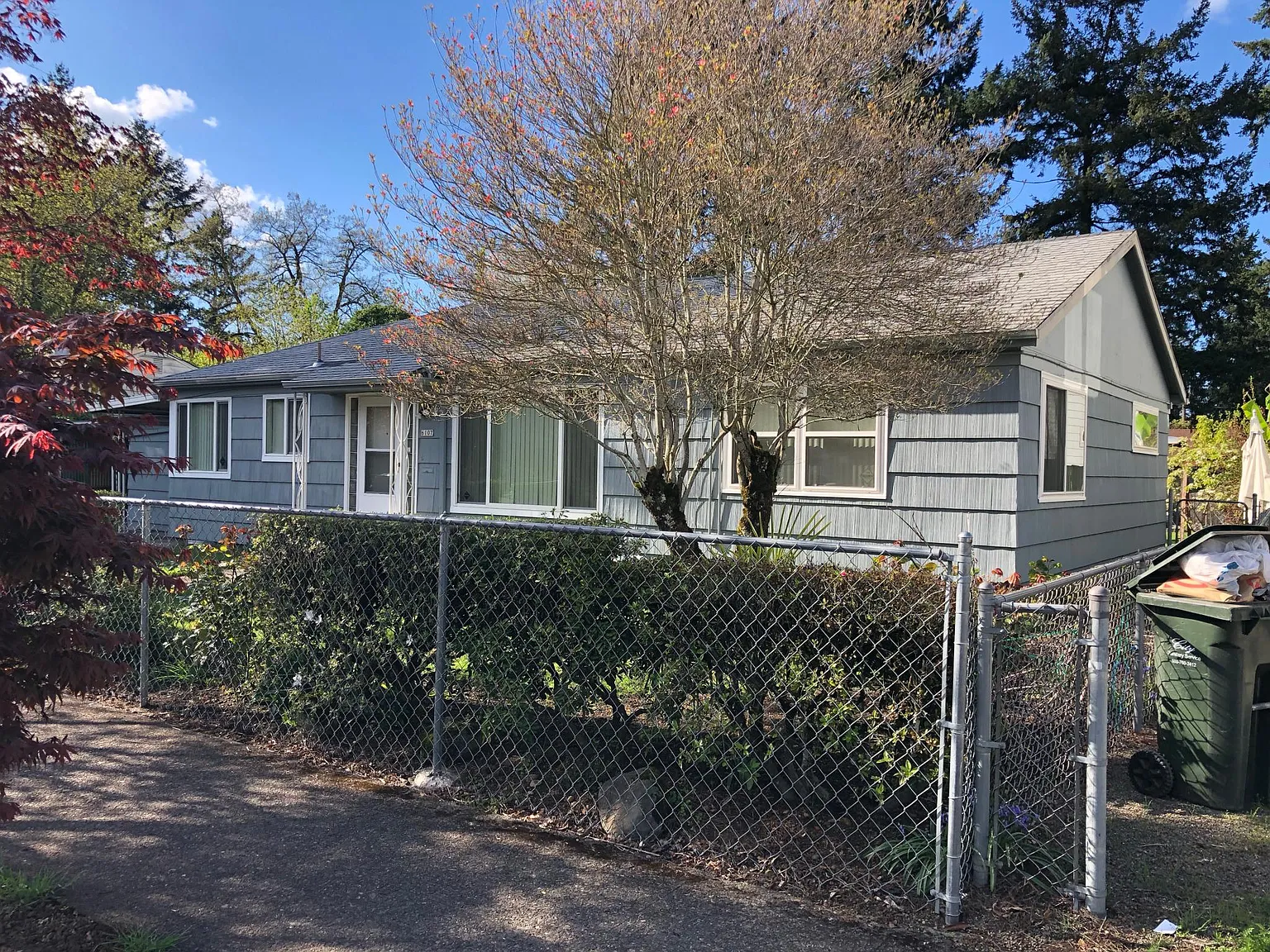 6107 SE Harold St photo 1