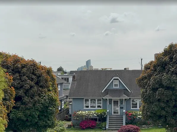 2883 Dollarton Hwy, North Vancouver, BC
