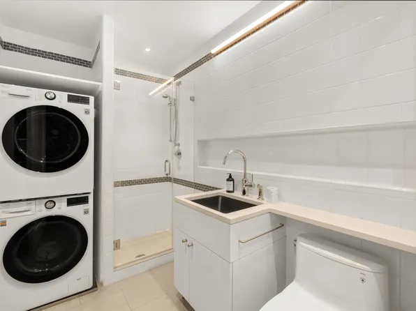 110 Central Park South image 38 of 48